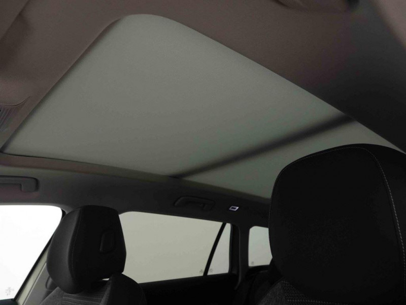 Photo 9 de l'offre de SKODA Superb 1.5 TSi MHEV 150 DSG Combi Selection à 35098€ chez Carlyss automobiles Vitré