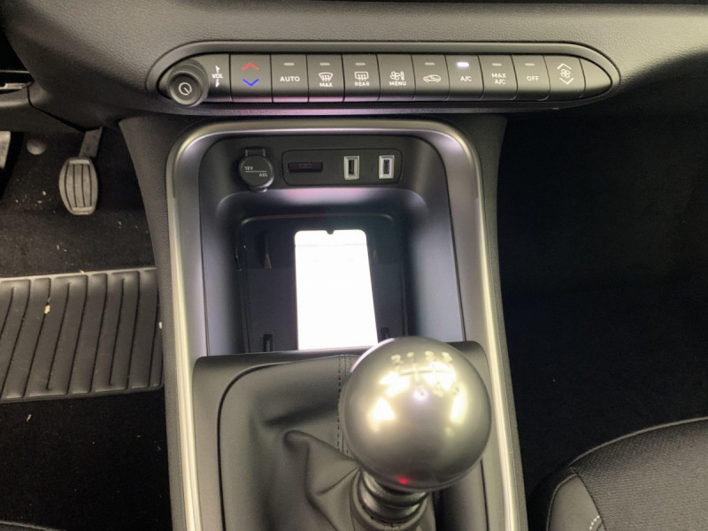 Photo 18 de l'offre de Jeep Avenger 1.2 Turbo T3 100 ch Summit à 23998€ chez Carlyss automobiles Vitré