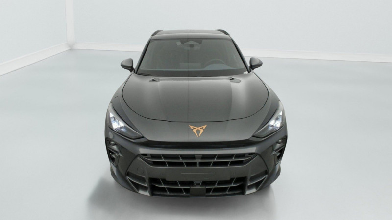 Photo 2 de l'offre de Cupra Terramar 1.5 eTSI Hybrid 150 ch DSG7 V à 35998€ chez Carlyss automobiles Vitré