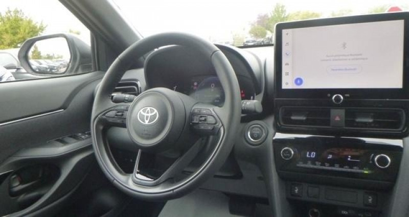 Photo 11 de l'offre de Toyota Yaris Cross Hybride Yaris Cross Hybride 130h 2WD Design à 29398€ chez Carlyss automobiles Vitré