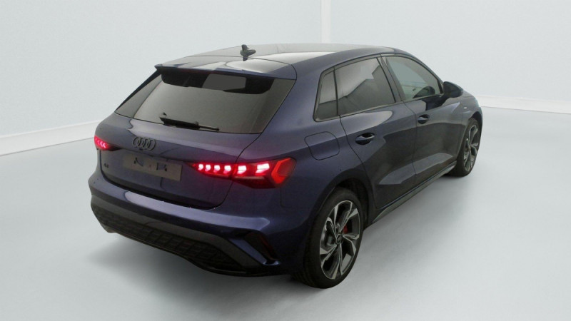 Photo 13 de l'offre de AUDI A3 SPORTBACK NOUVELLE 45 TFSI E HYBRIDE RECHARGEABLE 272 S TRONIC 6 S LINE à 43998€ chez Carlyss automobiles Vitré