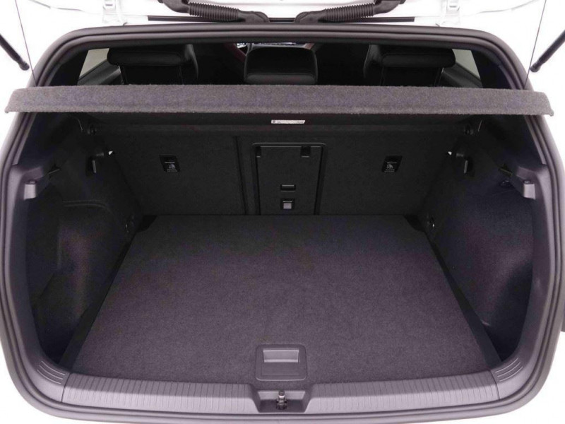 Photo 6 de l'offre de Volkswagen Golf GTi 2.0 TSi 300 DSG Clubsport à 39371€ chez Carlyss automobiles Vitré