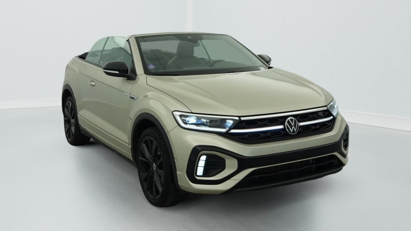 Photo 1 de l'offre de Volkswagen T-roc Cabriolet 1.5 TSI EVO 150 START/STOP DSG7 R-LINE à 29233€ chez Carlyss automobiles Vitré
