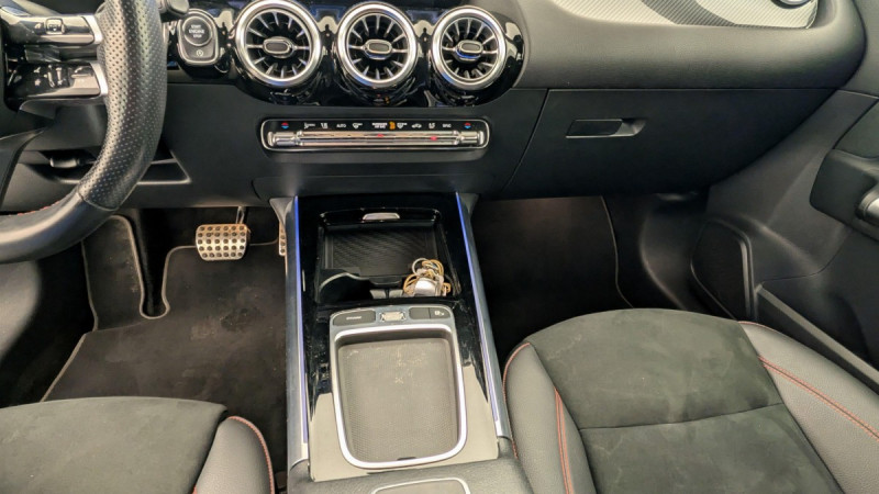 Photo 24 de l'offre de MERCEDES-BENZ CLASSE B 200 d 8G-DCT AMG Line à 29043€ chez Carlyss automobiles Vitré