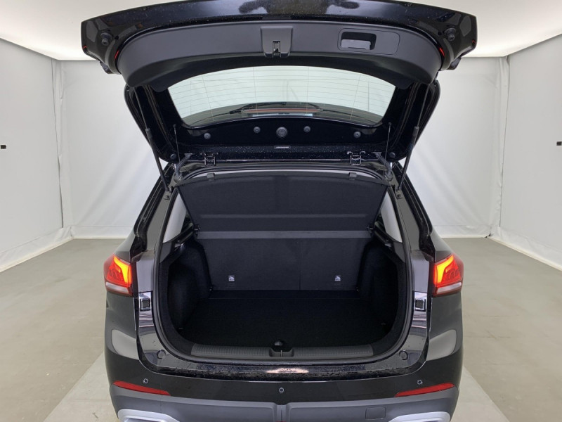 Photo 10 de l'offre de MG Motor ZS 1.5 L Hybrid+ 197 ch Comfort à 23498€ chez Carlyss automobiles Vitré