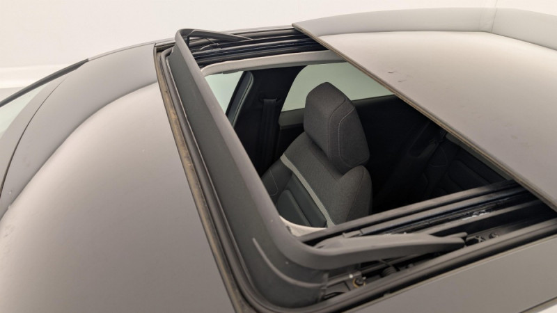 Photo 24 de l'offre de CITROEN C4 PureTech 130 S&S BVM6 Shine à 15804€ chez Carlyss automobiles Vitré