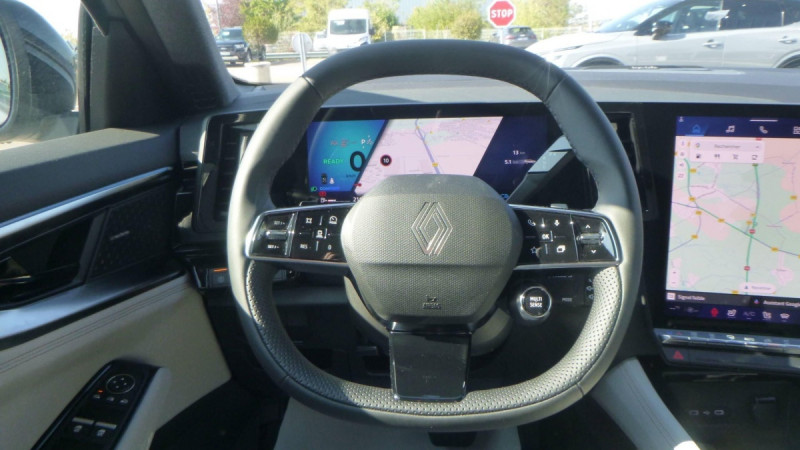 Photo 6 de l'offre de RENAULT ESPACE VI Espace E-Tech full hybrid 200 GSR2 Iconic à 44798€ chez Carlyss automobiles Vitré