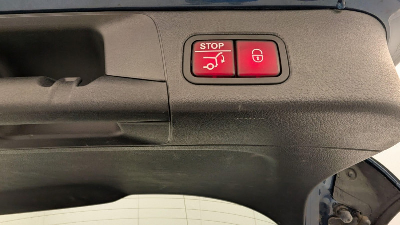 Photo 18 de l'offre de MERCEDES-BENZ CLASSE B 200 d 8G-DCT AMG Line à 29043€ chez Carlyss automobiles Vitré