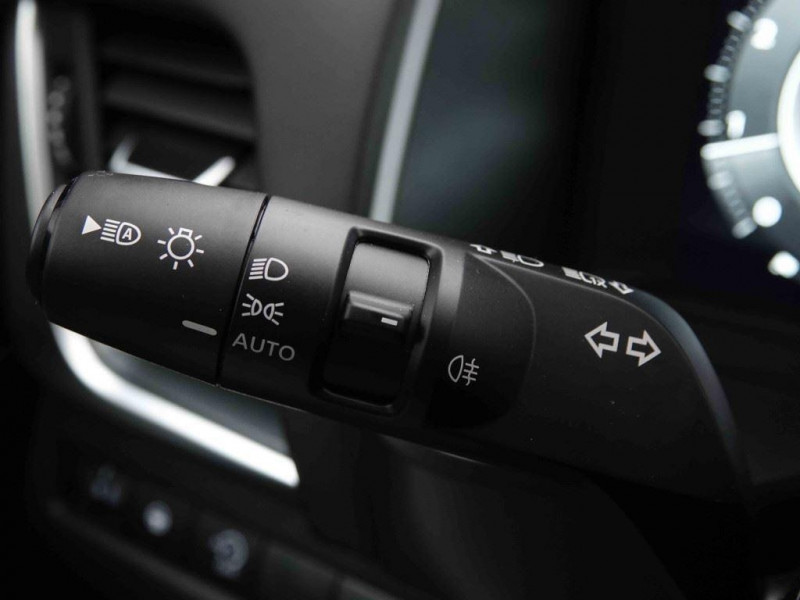 Photo 9 de l'offre de NISSAN QASHQAI 1.3 DIG-T 158 X-Tronic N-Connecta à 32398€ chez Carlyss automobiles Vitré