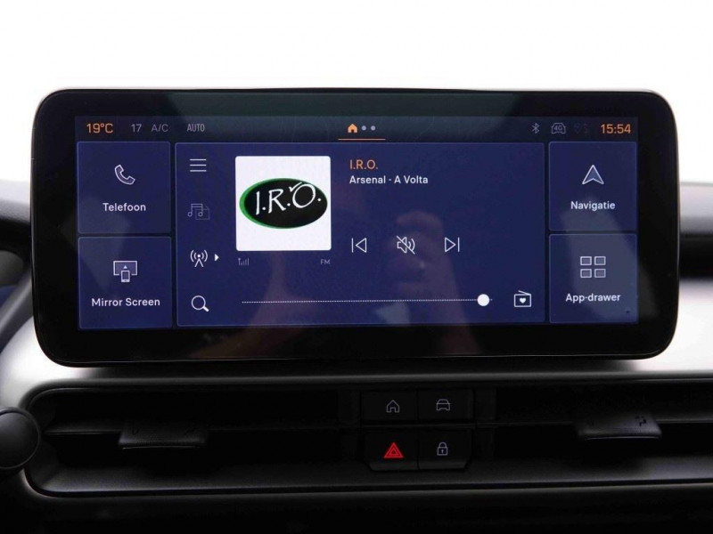 Photo 13 de l'offre de Jeep Avenger 1.2T e-Hybrid DCT Summit à 31469€ chez Carlyss automobiles Vitré