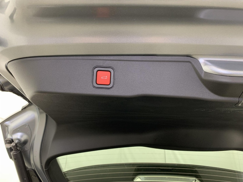 Photo 21 de l'offre de Jeep Avenger 1.2 Turbo T3 100 ch Summit à 23998€ chez Carlyss automobiles Vitré