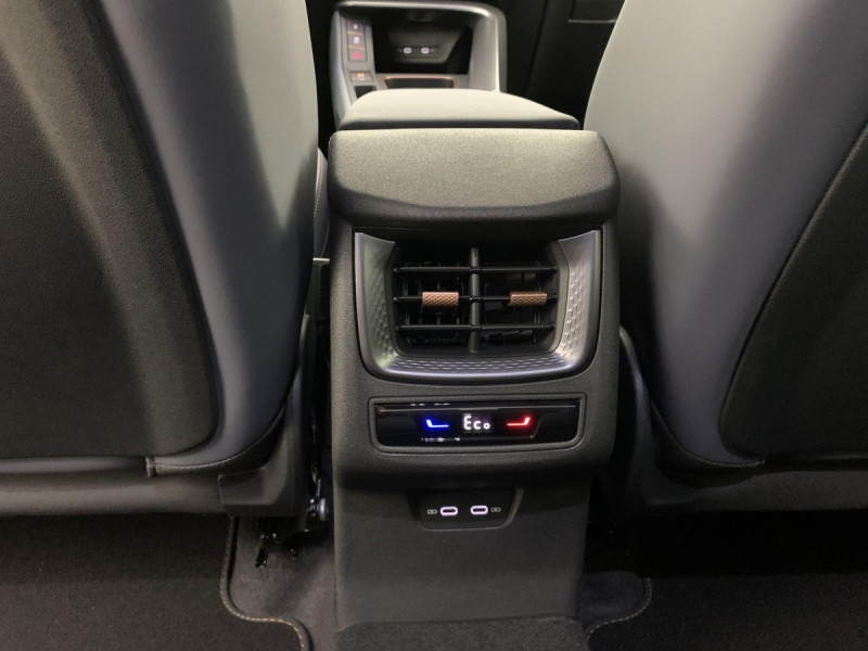 Photo 19 de l'offre de Cupra Terramar 1.5 eHybrid 204 ch DSG6 V à 40998€ chez Carlyss automobiles Vitré