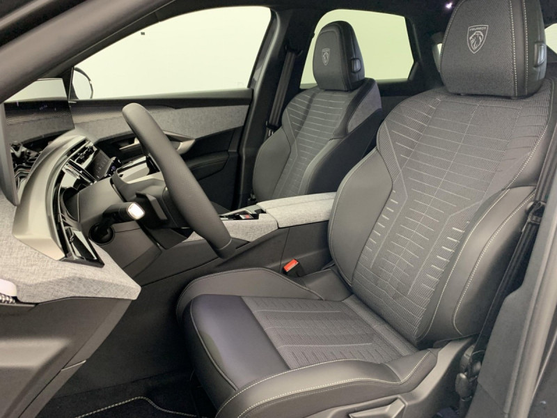 Photo 21 de l'offre de PEUGEOT 3008 Hybrid 145 e-DCS6 GT à 32958€ chez Carlyss automobiles Vitré