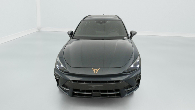 Photo 2 de l'offre de Cupra LEON Sportstourer eHybrid 204 ch DSG6 V à 33498€ chez Carlyss automobiles Vitré