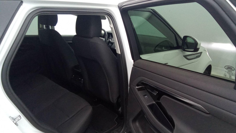 Photo 9 de l'offre de LAND-ROVER Range Rover Evoque Range Rover Evoque Mark II P300e PHEV AWD BVA8 à 33598€ chez Carlyss automobiles Vitré