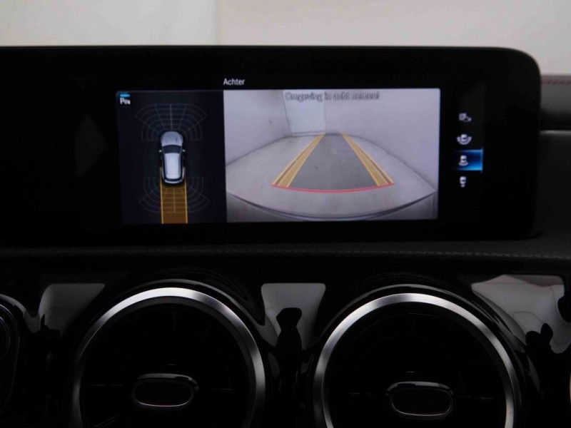 Photo 11 de l'offre de MERCEDES-BENZ CLA 200 163 DCT Shooting Brake AMG-Line à 40565€ chez Carlyss automobiles Vitré