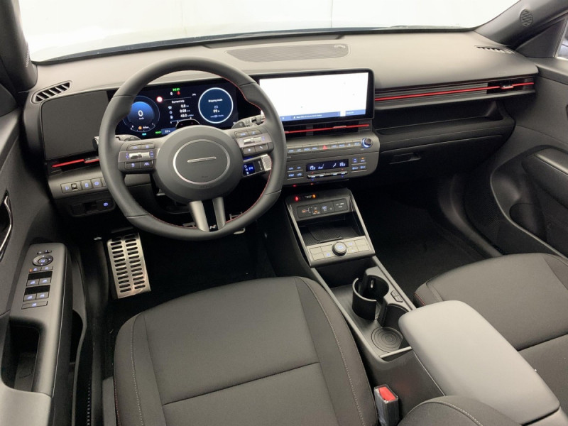 Photo 14 de l'offre de HYUNDAI KONA HYBRID 129 CREATIVE N Line à 28518€ chez Carlyss automobiles Vitré