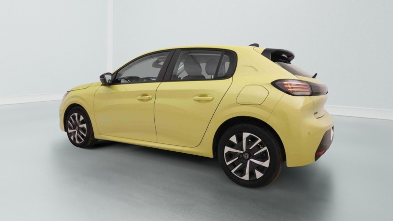 Photo 2 de l'offre de PEUGEOT 208 208 II(2) 1.2 PureTech 100ch Active à 16532€ chez Carlyss automobiles Vitré