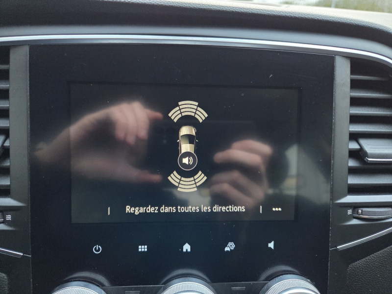 Photo 9 de l'offre de Renault Mégane Berline (4) evolution Blue dCi 115 à 14990€ chez Carlyss automobiles Vitré