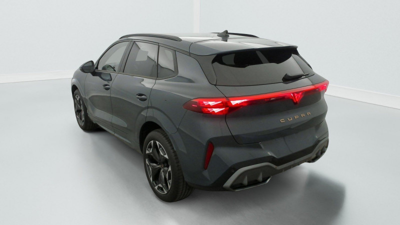 Photo 5 de l'offre de Cupra Terramar 1.5 eTSI Hybrid 150 ch DSG7 V à 35998€ chez Carlyss automobiles Vitré