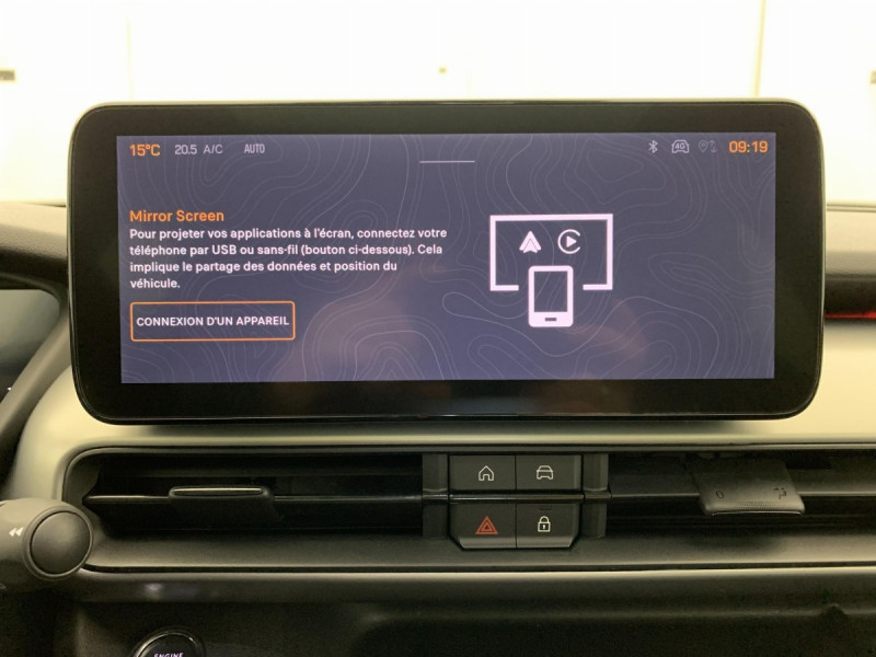 Photo 18 de l'offre de Jeep Avenger 1.2 Turbo T3 110 ch e-Hybrid BVR6 Summit à 27998€ chez Carlyss automobiles Vitré