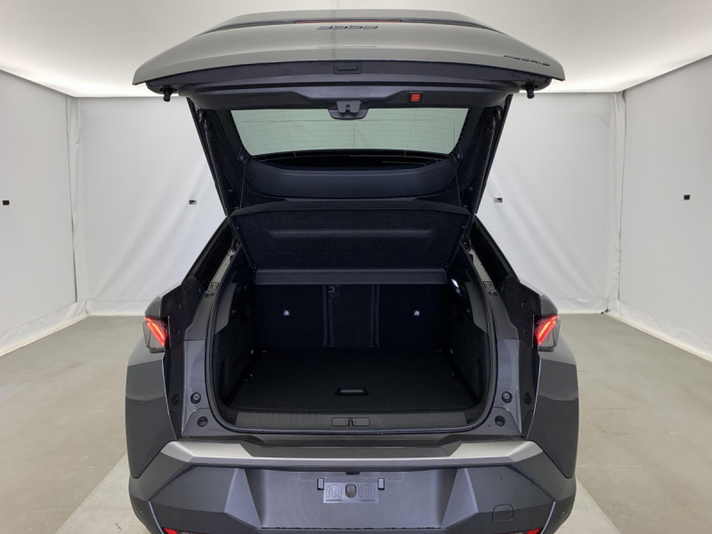 Photo 8 de l'offre de PEUGEOT 3008 Hybrid 145 e-DCS6 GT à 34458€ chez Carlyss automobiles Vitré