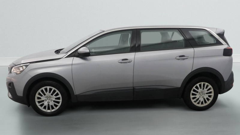 Photo 4 de l'offre de PEUGEOT 5008 PURETECH 130CH S&S BVM6 ACCES à 16598€ chez Carlyss automobiles Vitré