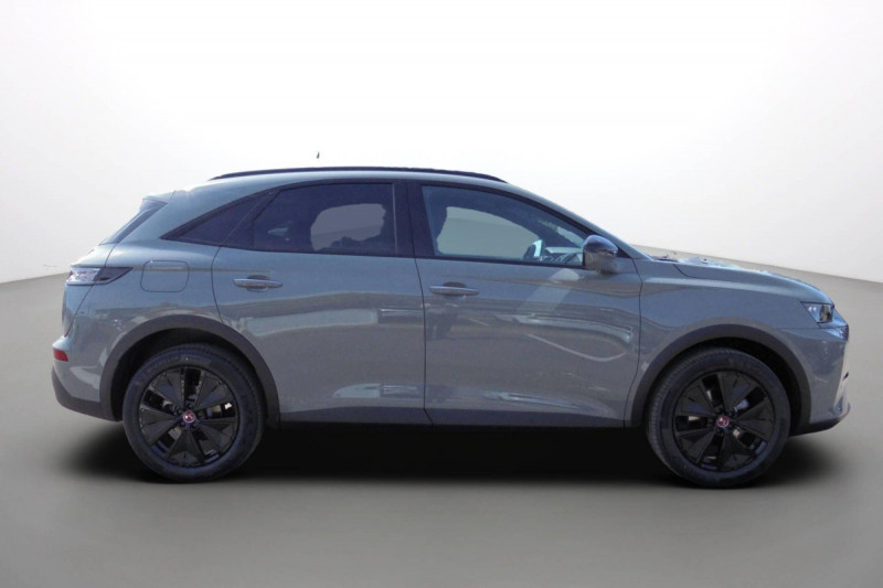 Photo 2 de l'offre de DS DS 7 BlueHDi 130 EAT8 Performance Line à 34398€ chez Carlyss automobiles Vitré