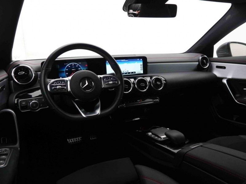 Photo 8 de l'offre de MERCEDES-BENZ CLA 200 163 DCT Shooting Brake AMG-Line à 40565€ chez Carlyss automobiles Vitré