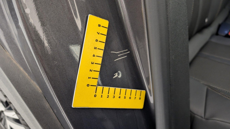 Photo 26 de l'offre de PEUGEOT 3008 Hybrid4 300 e-EAT8 GT à 27370€ chez Carlyss automobiles Vitré