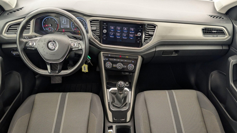 Photo 13 de l'offre de VOLKSWAGEN T-roc 1.0 TSI 115 START/STOP BVM6 LOUNGE BUSINESS à 19883€ chez Carlyss automobiles Vitré