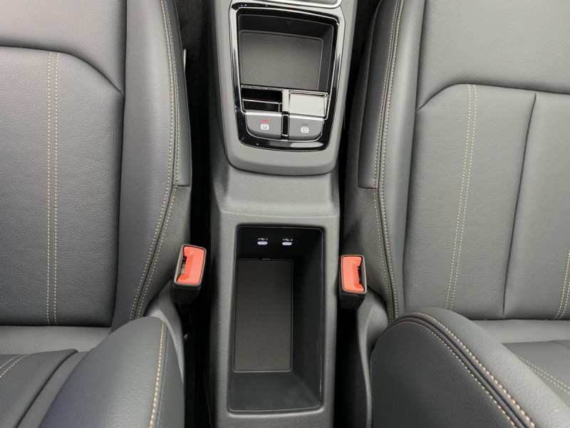 Photo 22 de l'offre de AUDI Q2 35 TFSI 150 S tronic 7 Design à 37098€ chez Carlyss automobiles Vitré