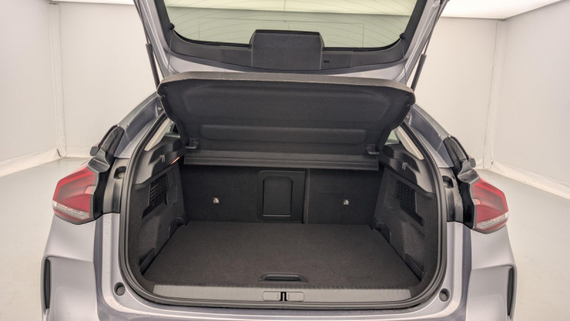 Photo 11 de l'offre de CITROEN C4 PureTech 130 S&S BVM6 Shine à 15978€ chez Carlyss automobiles Vitré