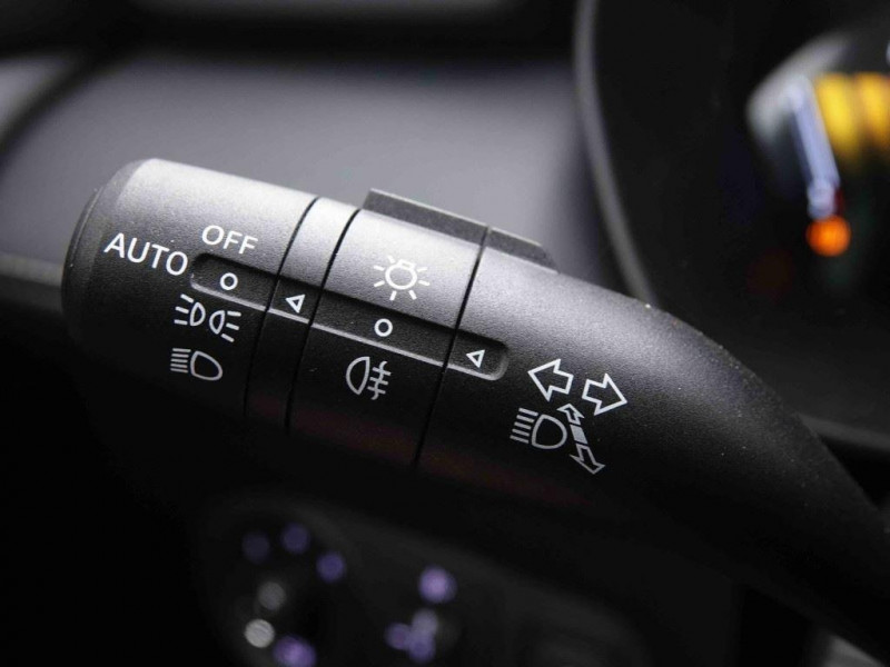 Photo 12 de l'offre de MG Motor ZS 1.5i 115 Comfort à 23502€ chez Carlyss automobiles Vitré