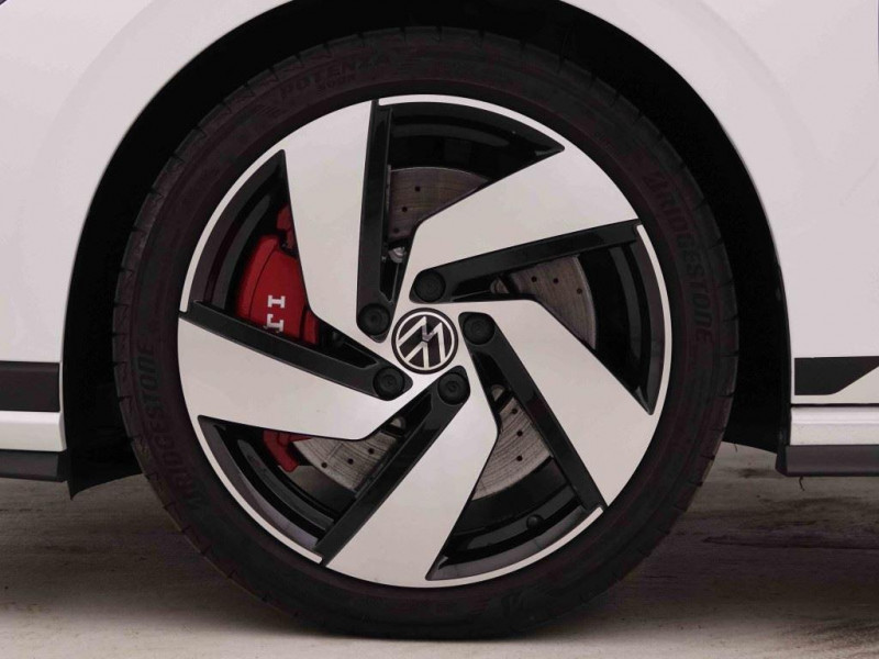 Photo 23 de l'offre de Volkswagen Golf GTi 2.0 TSi 300 DSG Clubsport à 39371€ chez Carlyss automobiles Vitré