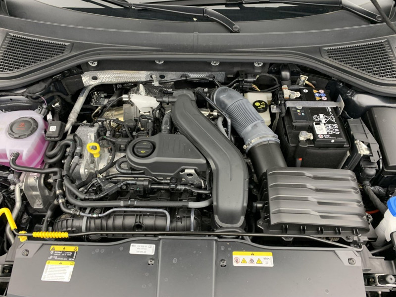 Photo 23 de l'offre de VOLKSWAGEN T-roc 1.5 TSI EVO2 150 Start/Stop DSG7 R-Line Edition à 33598€ chez Carlyss automobiles Vitré