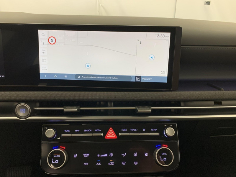 Photo 17 de l'offre de HYUNDAI Tucson 1.6 T-GDI 215 Hybrid BVA6 Creative à 32998€ chez Carlyss automobiles Vitré