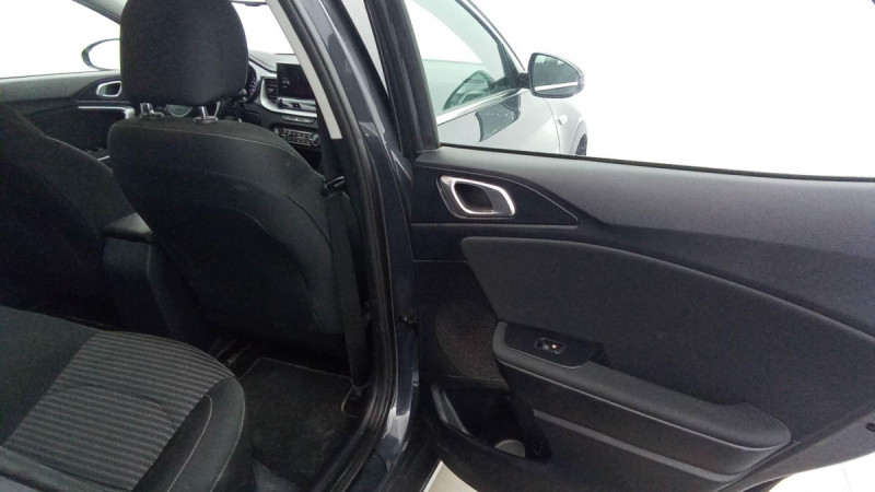 Photo 7 de l'offre de KIA Xceed XCeed 1.6l CRDi 136 ch BVM6 ISG Active à 22608€ chez Carlyss automobiles Vitré