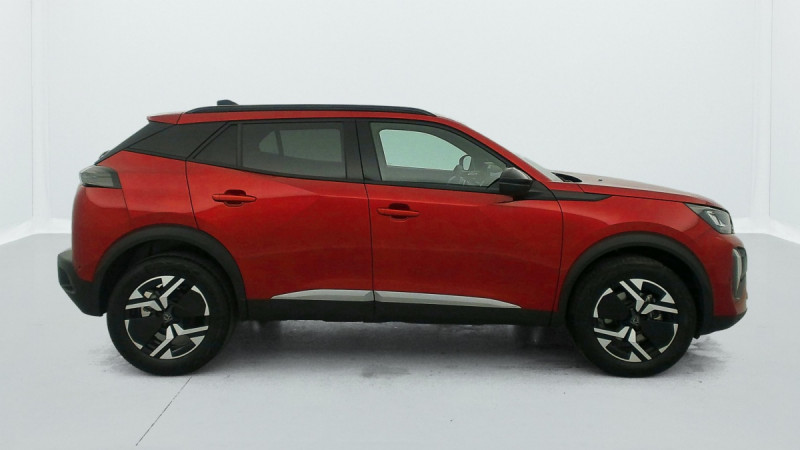 Photo 8 de l'offre de PEUGEOT 2008 Hybrid 136 e-DCS6 Allure à 23600€ chez Carlyss automobiles Vitré