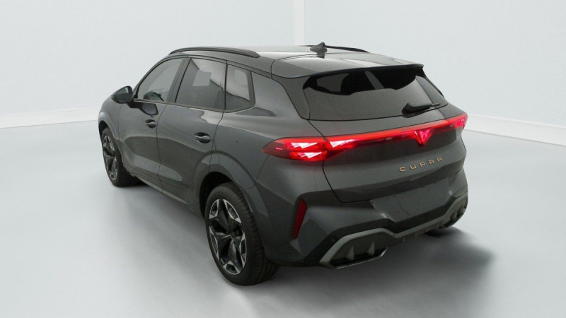 Photo 5 de l'offre de Cupra Terramar 1.5 eTSI Hybrid 150 ch DSG7 V à 35998€ chez Carlyss automobiles Vitré