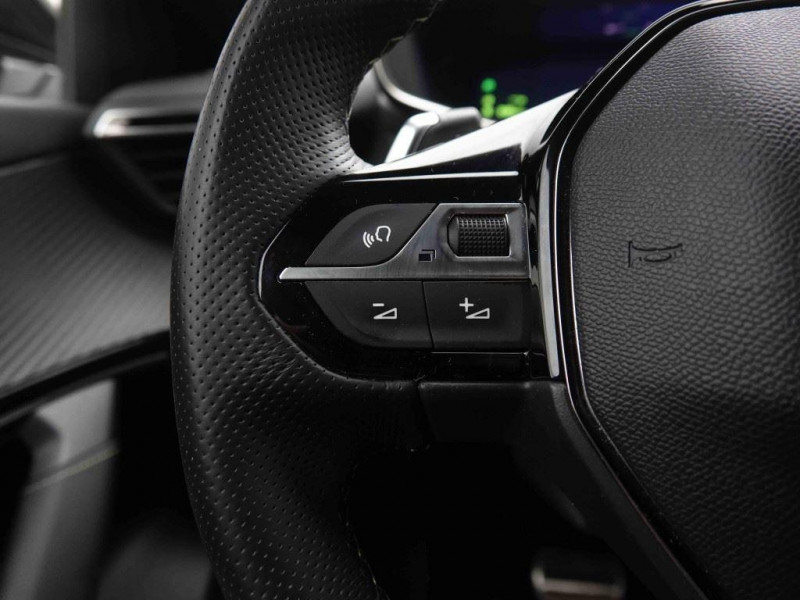 Photo 14 de l'offre de PEUGEOT 2008 1.2 T 130 EAT8 GT Line à 24702€ chez Carlyss automobiles Vitré