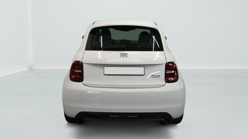 Photo 6 de l'offre de Fiat 500e BERLINE MY22 SERIE 1 STEP 1 500 e 95 ch Action Plus à 12598€ chez Carlyss automobiles Vitré
