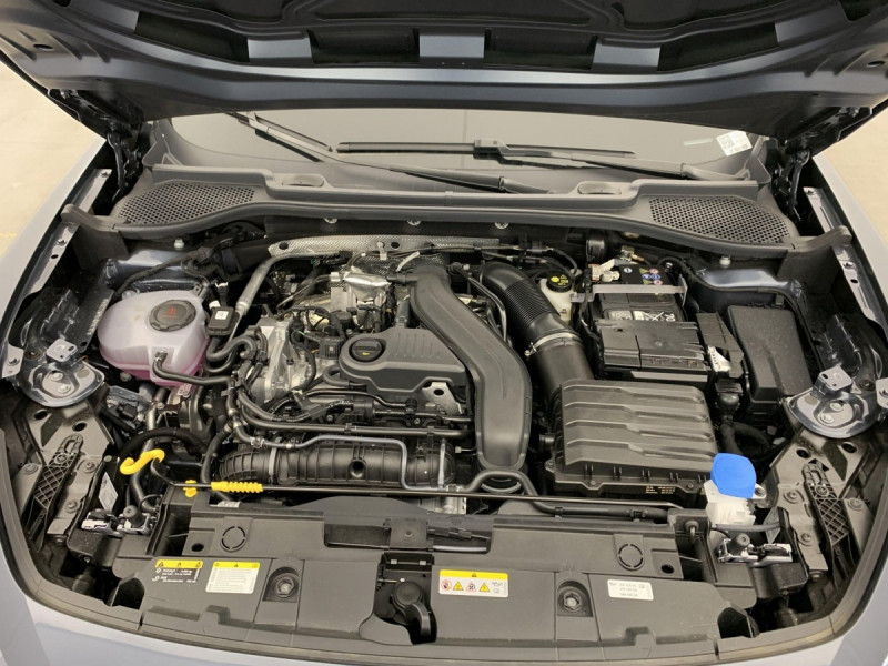 Photo 22 de l'offre de Cupra FORMENTOR NOUVEAU 1.5 ETSI HYBRID 150 CH DSG7 V à 34598€ chez Carlyss automobiles Vitré