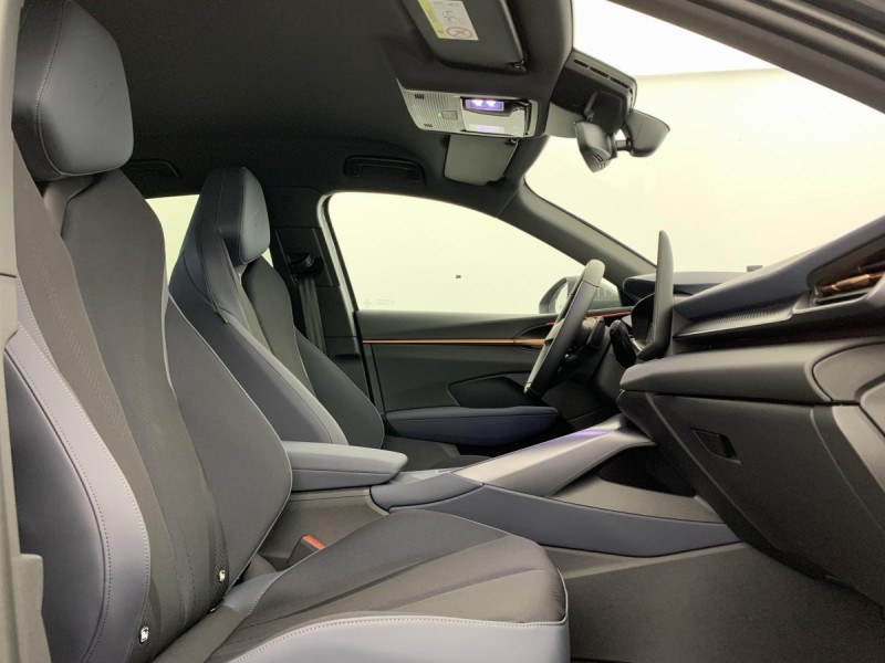 Photo 9 de l'offre de Cupra Terramar 1.5 eHybrid 204 ch DSG6 V à 40998€ chez Carlyss automobiles Vitré