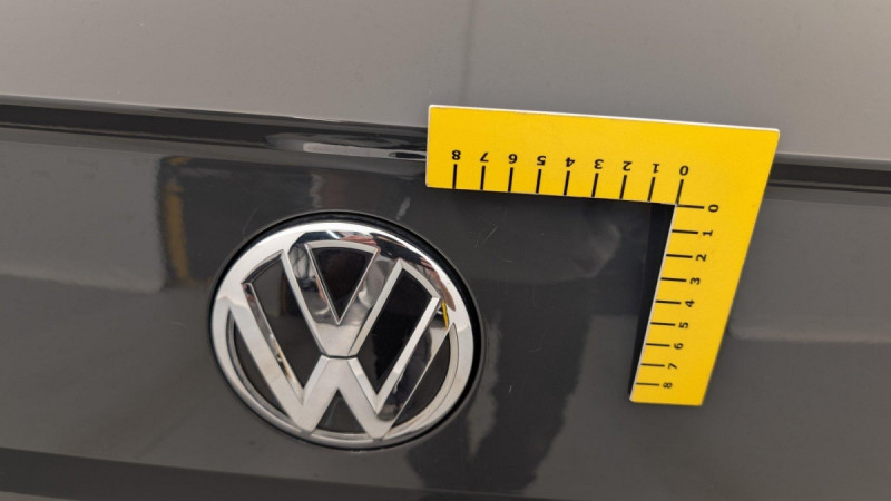 Photo 26 de l'offre de VOLKSWAGEN T-roc 1.0 TSI 115 START/STOP BVM6 LOUNGE BUSINESS à 19883€ chez Carlyss automobiles Vitré