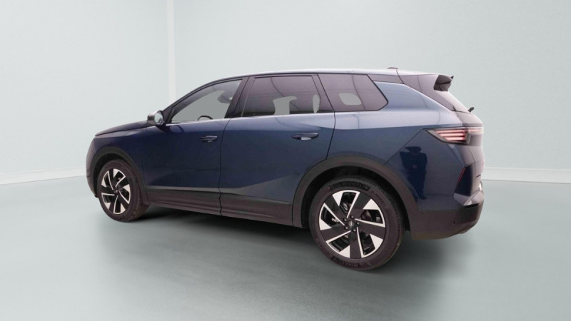 Photo 2 de l'offre de OPEL Grandland 1.2 T Hybrid 145 GS à 35898€ chez Carlyss automobiles Vitré