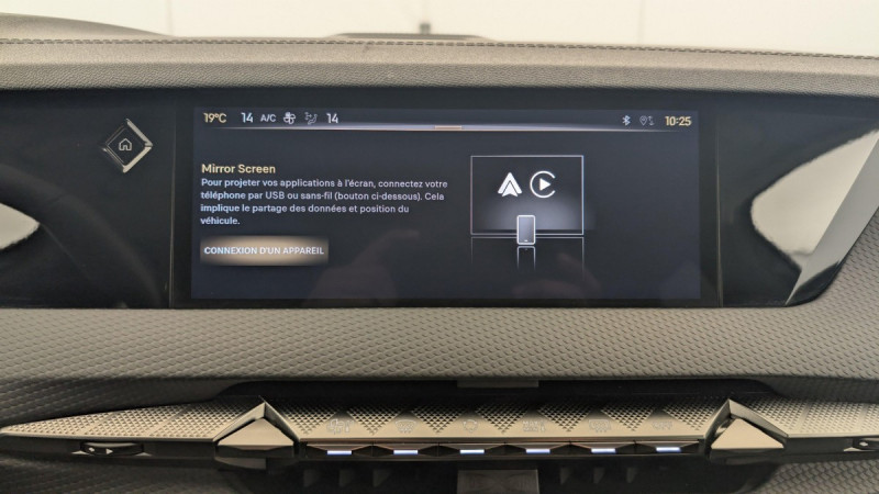 Photo 19 de l'offre de DS DS4 PureTech 130 EAT8 Rivoli à 22544€ chez Carlyss automobiles Vitré