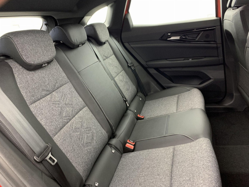 Photo 10 de l'offre de Renault AUSTRAL NOUVEAU FULL HYBRID E-TECH 200 CH EVOLUTION à 31998€ chez Carlyss automobiles Vitré