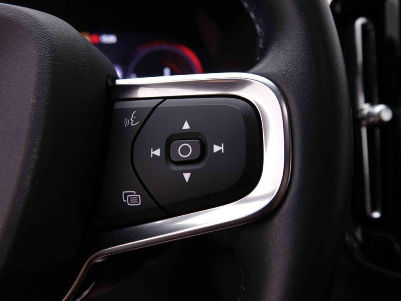 Photo 17 de l'offre de VOLVO XC40 1.5 T5 180 PHEV Momentum Pro à 28702€ chez Carlyss automobiles Vitré