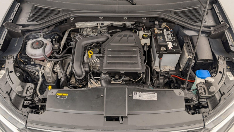 Photo 19 de l'offre de VOLKSWAGEN T-roc 1.0 TSI 115 START/STOP BVM6 LOUNGE BUSINESS à 19883€ chez Carlyss automobiles Vitré